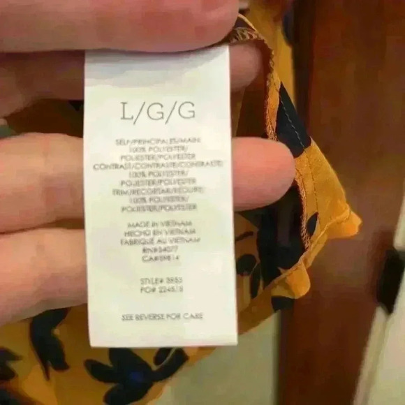 Cabi Golden Harmony Floral Top Blouse - Picture 9 of 9